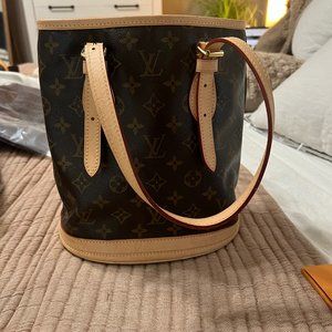 Authentic Louis Vuitton Petit Bucket Bag - EXCELLENT CONDITION